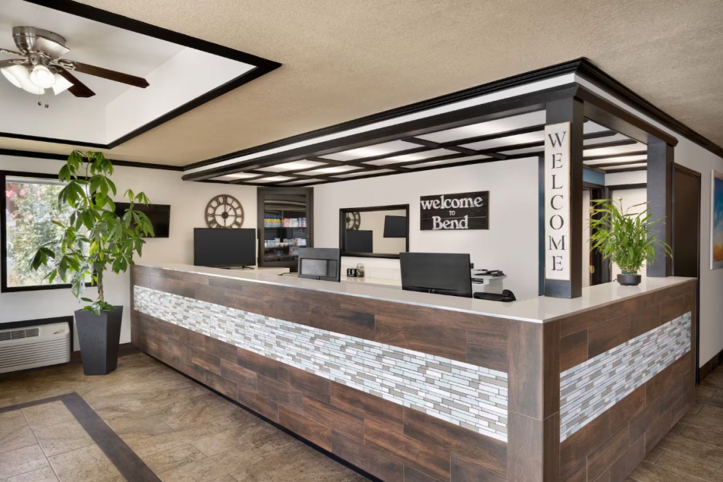 Days Inn by Wyndham Bend 4/49