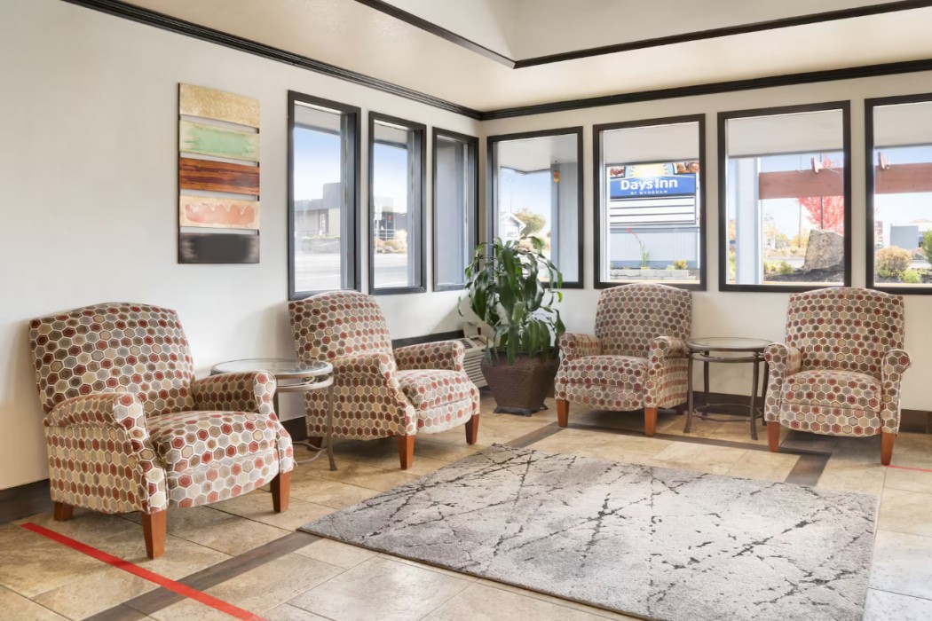 Days Inn by Wyndham Bend 5/49