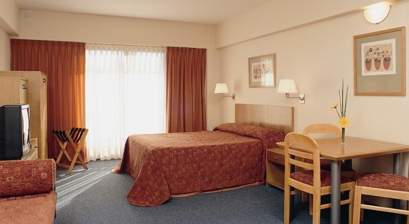 ASPEN SUITES 18/44