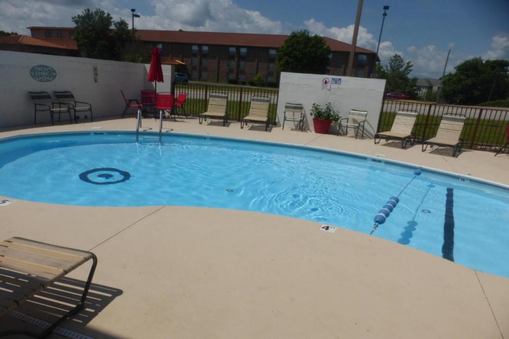 Red Roof Inn Branson, MO 43/58