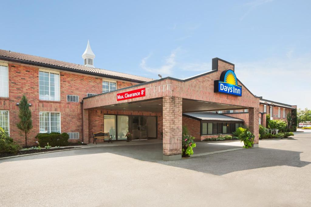 Days Inn by Wyndham Brantford 2/21
