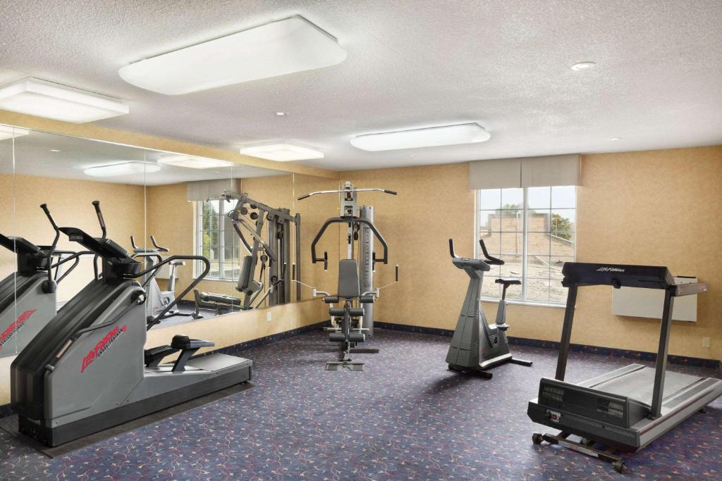 Days Inn by Wyndham Brantford 12/21