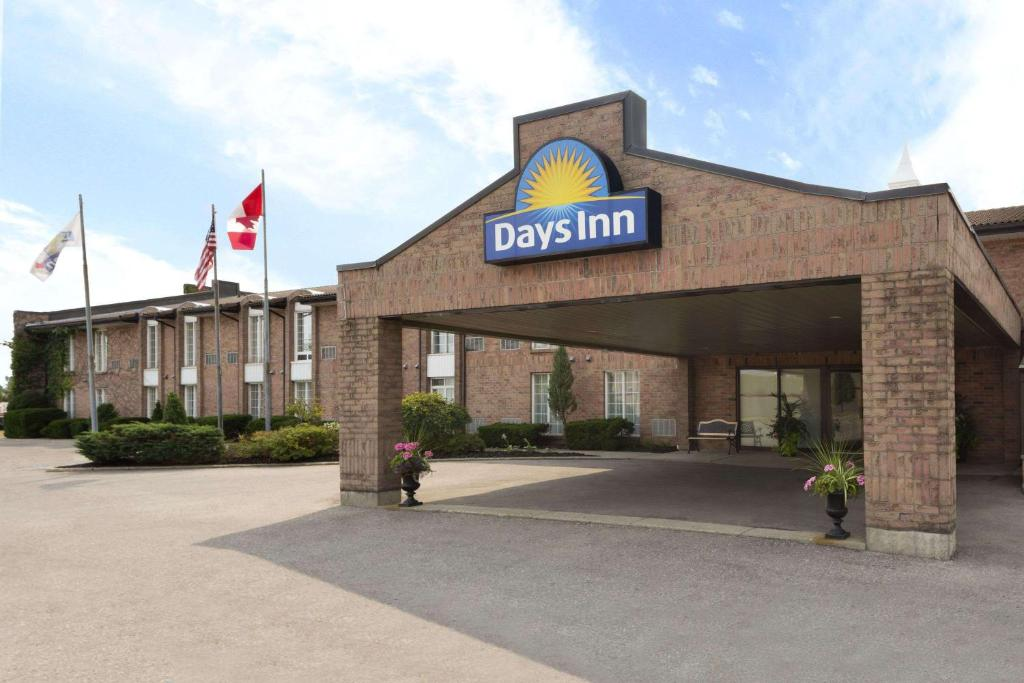 Days Inn by Wyndham Brantford 1/21