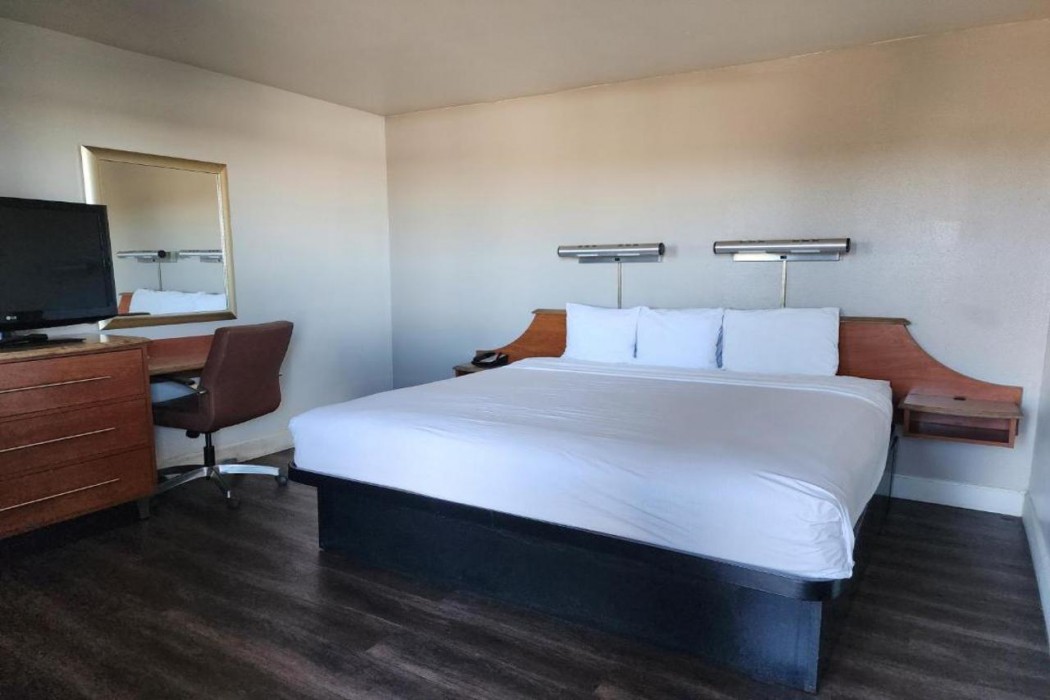 Room at Motel6 Barstow, CA - Mojave Desert Stop - I-15, BARSTOW - CA