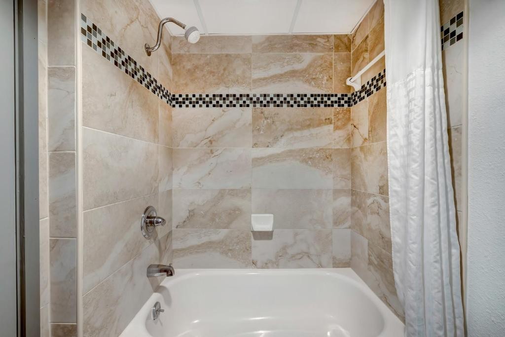 Motel6 Arlington, TX - Entertainment District 10/34