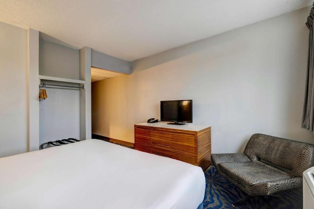 Motel6 Arlington, TX - Entertainment District 15/34