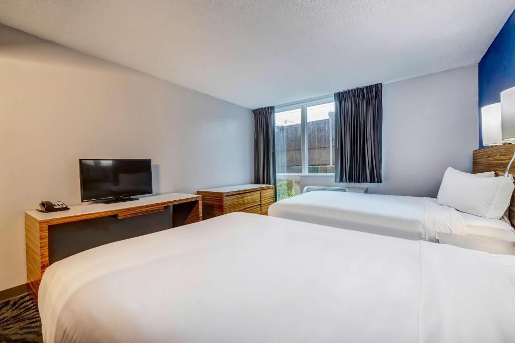 Motel6 Arlington, TX - Entertainment District 16/34