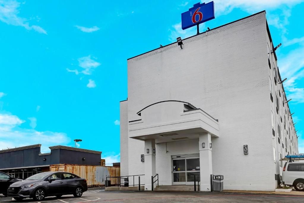 Motel6 Arlington, TX - Entertainment District in ARLINGTON - TX