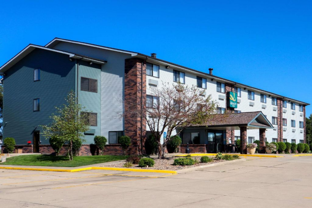 Quality Inn & Suites Bloomington I-55 and I-74 2/39