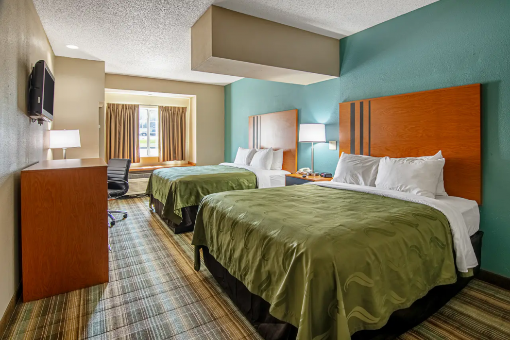Quality Inn & Suites Bristol North 8/32