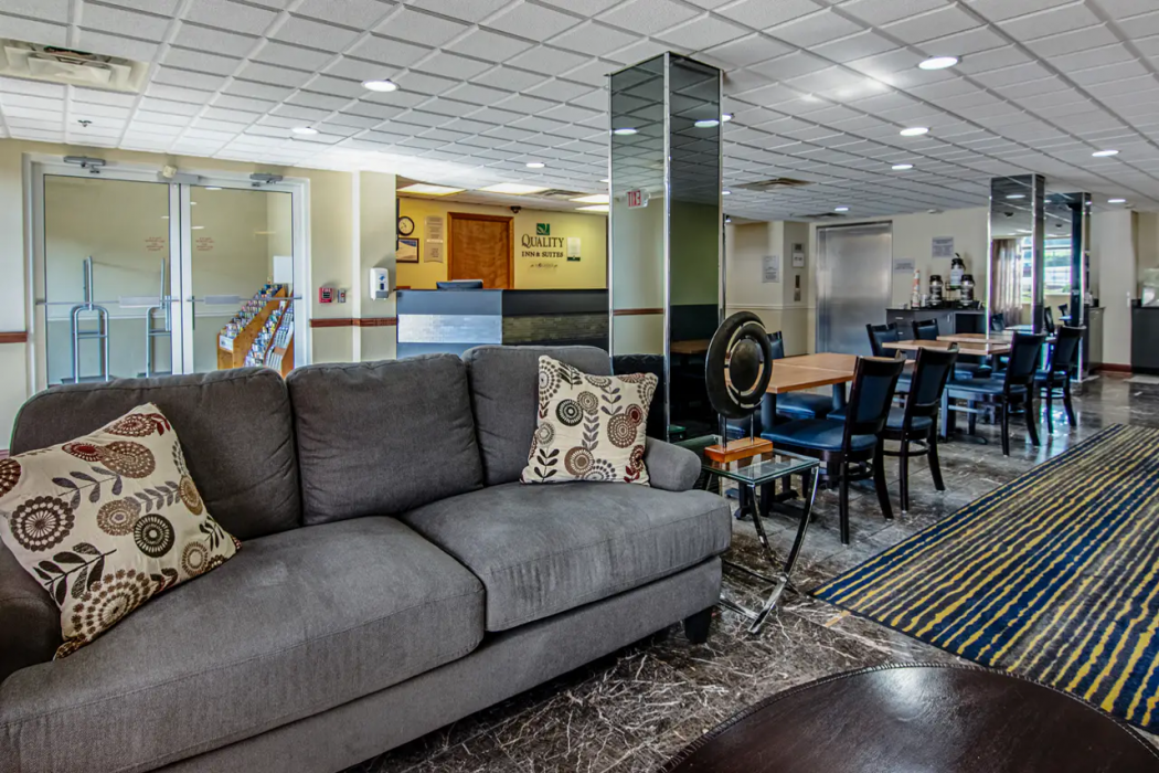 Quality Inn & Suites Bristol North 4/32