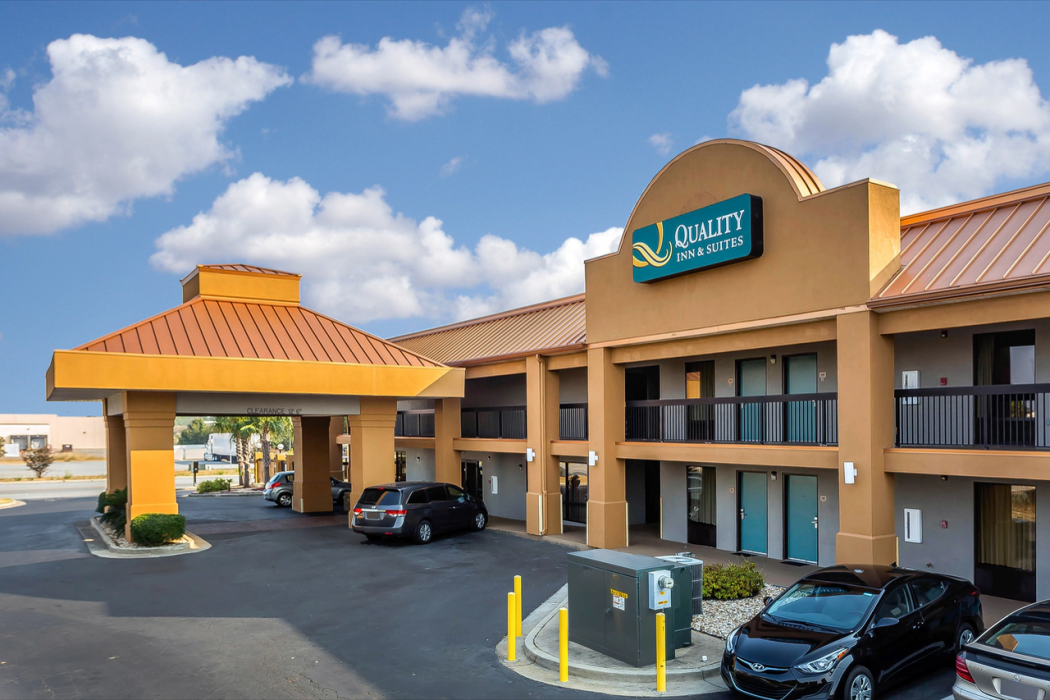 Quality Inn & Suites near Robins Air Force Base 1/21