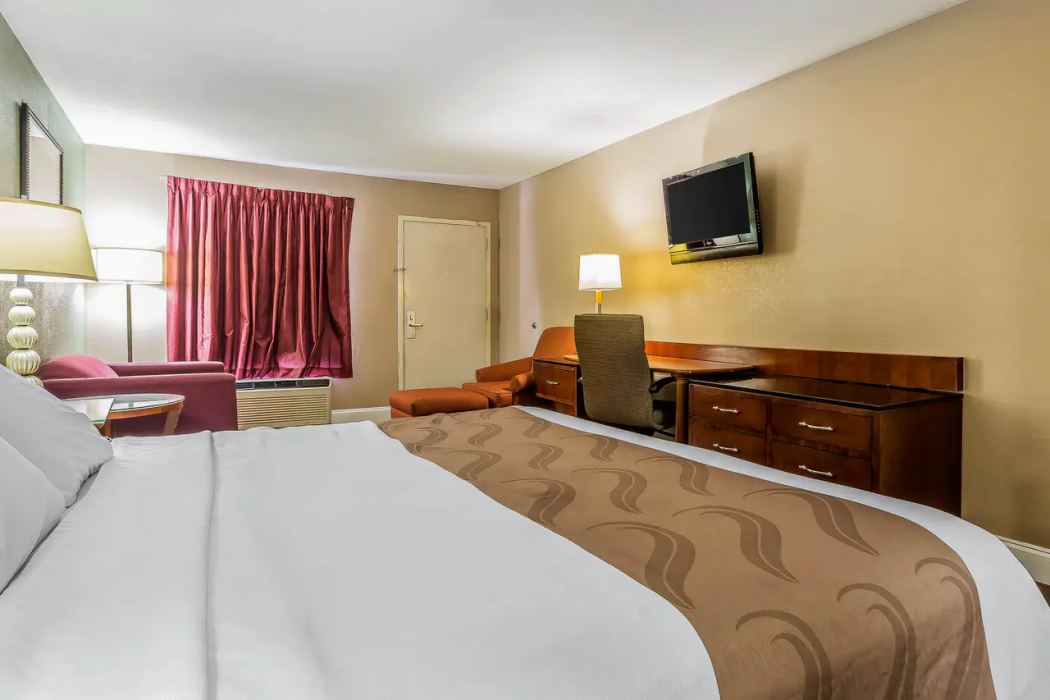 Quality Inn & Suites near Robins Air Force Base 11/21