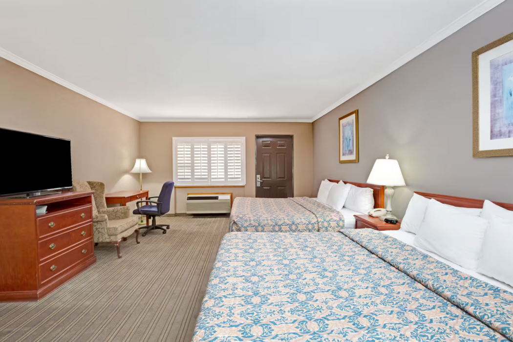 Days Inn by Wyndham West Covina 6/19