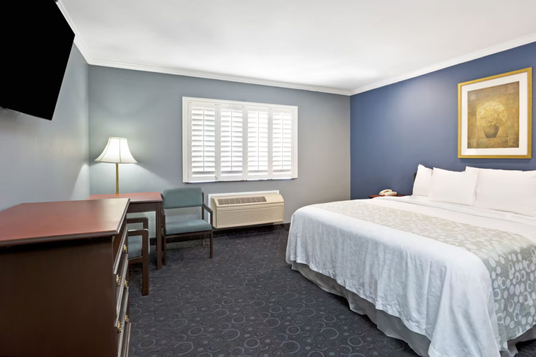 Days Inn by Wyndham West Covina 4/19