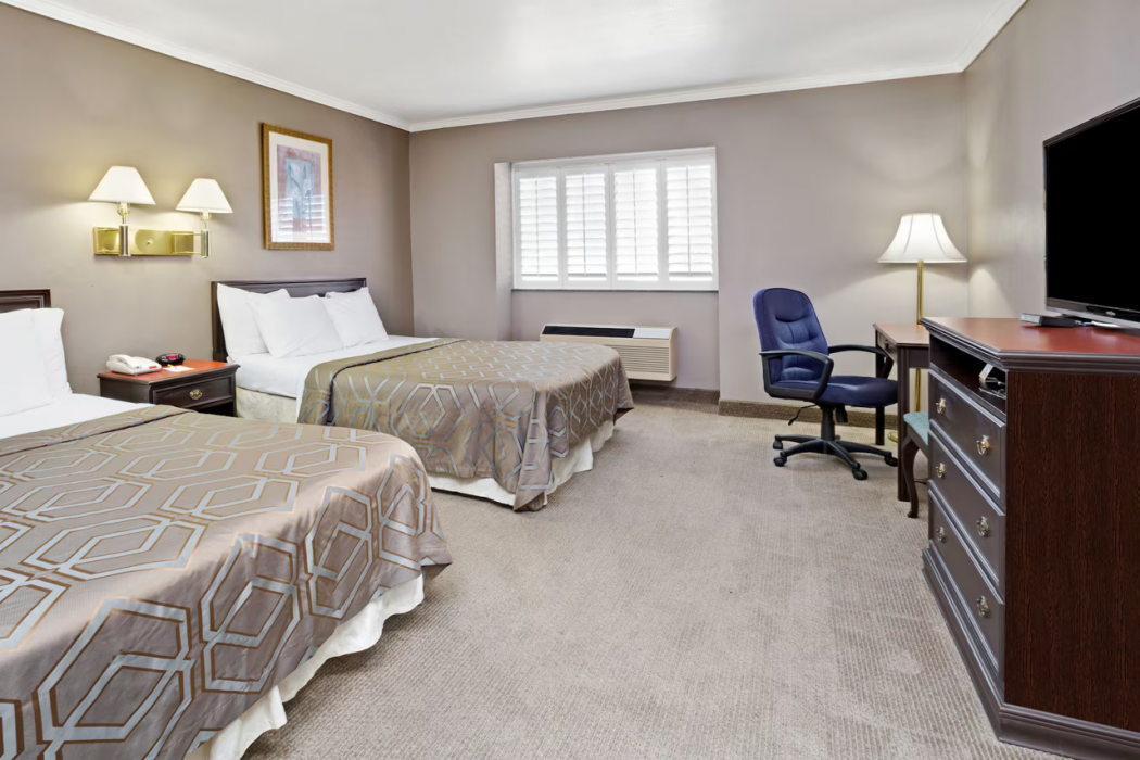 Days Inn by Wyndham West Covina 5/19