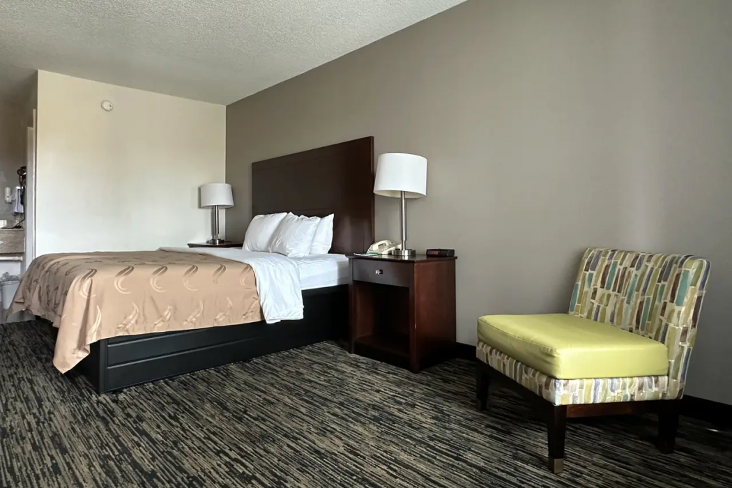 Quality Inn Calhoun North I-75 11/23