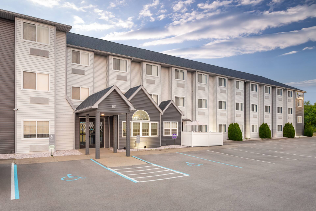 Spark by Hilton Clarion 2/29