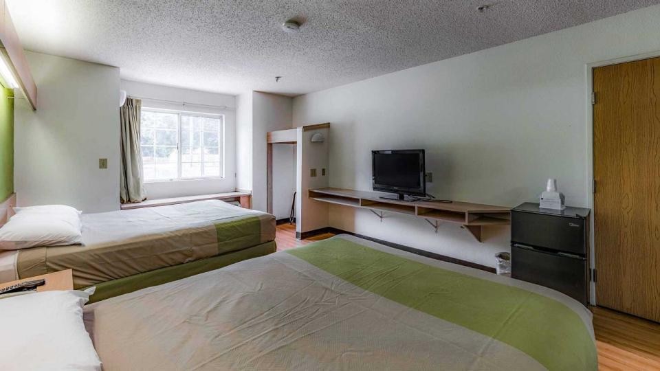 Motel6 Charlotte, NC - University 25/45