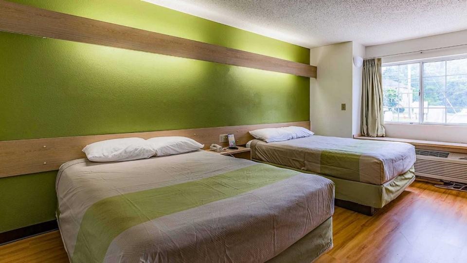 Motel6 Charlotte, NC - University 14/45