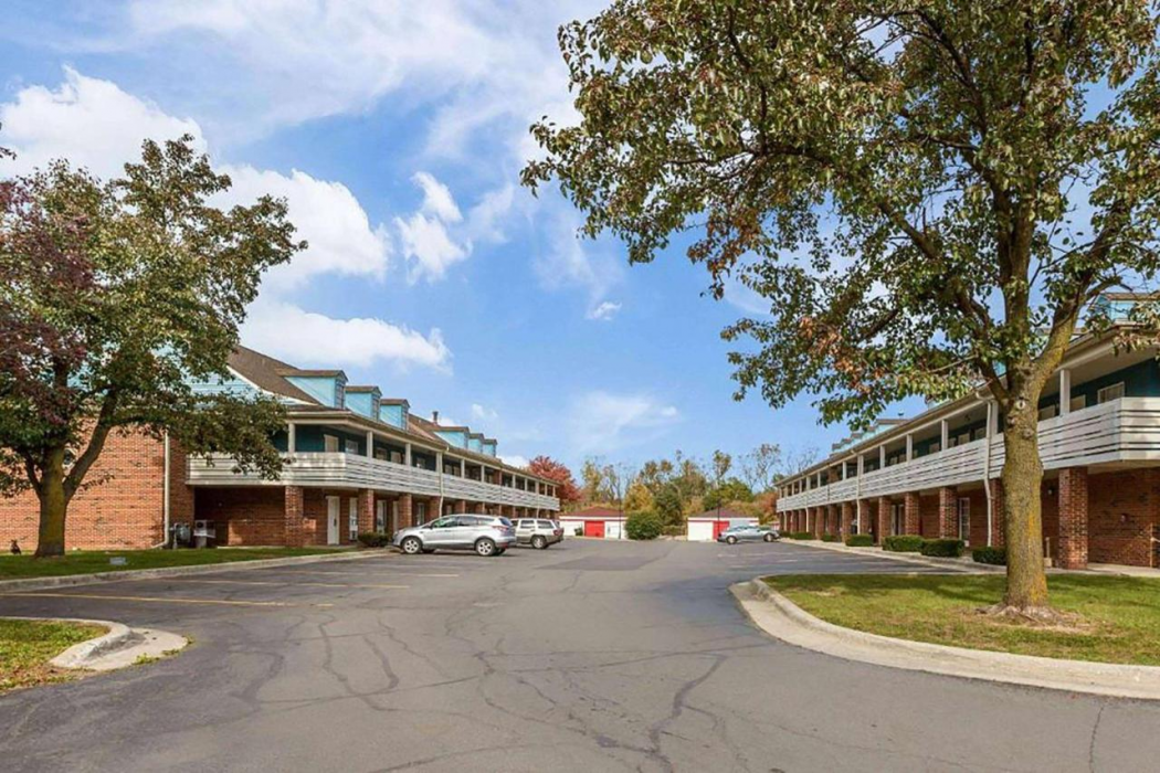 Travelodge by Wyndham Canton/Livonia Area, MI 1/38