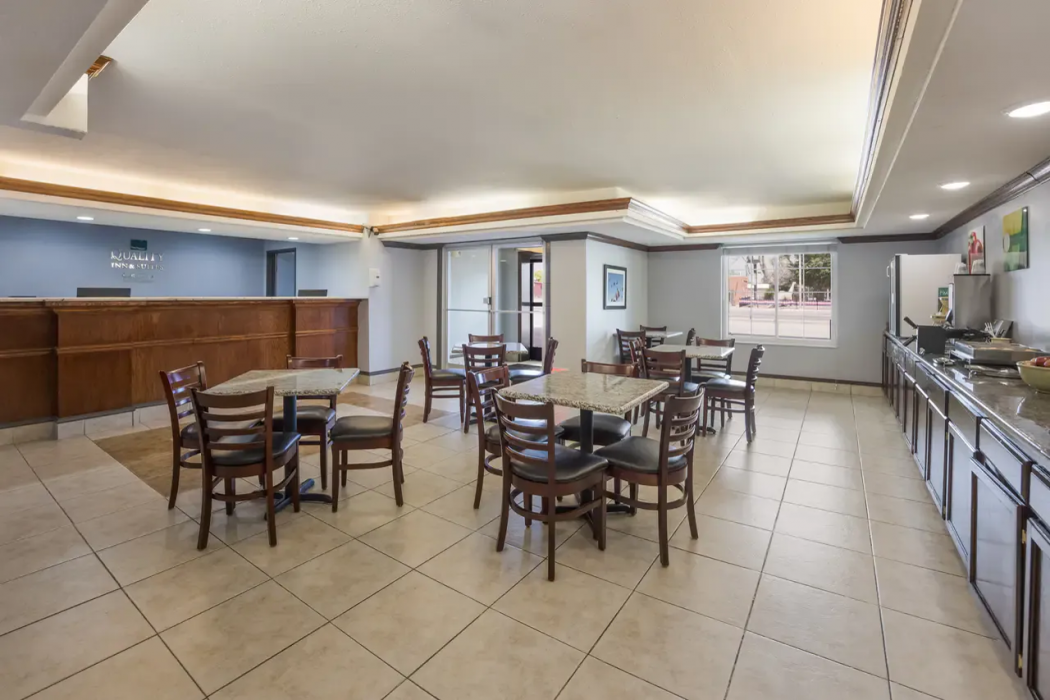 Quality Inn & Suites Clayton, NM 26/31