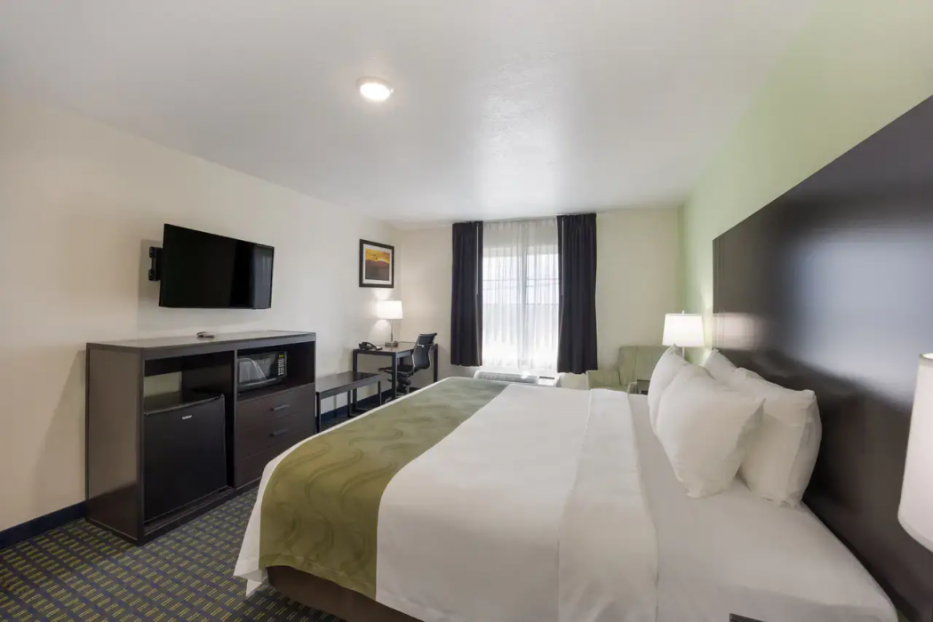 Quality Inn & Suites Clayton, NM 11/31
