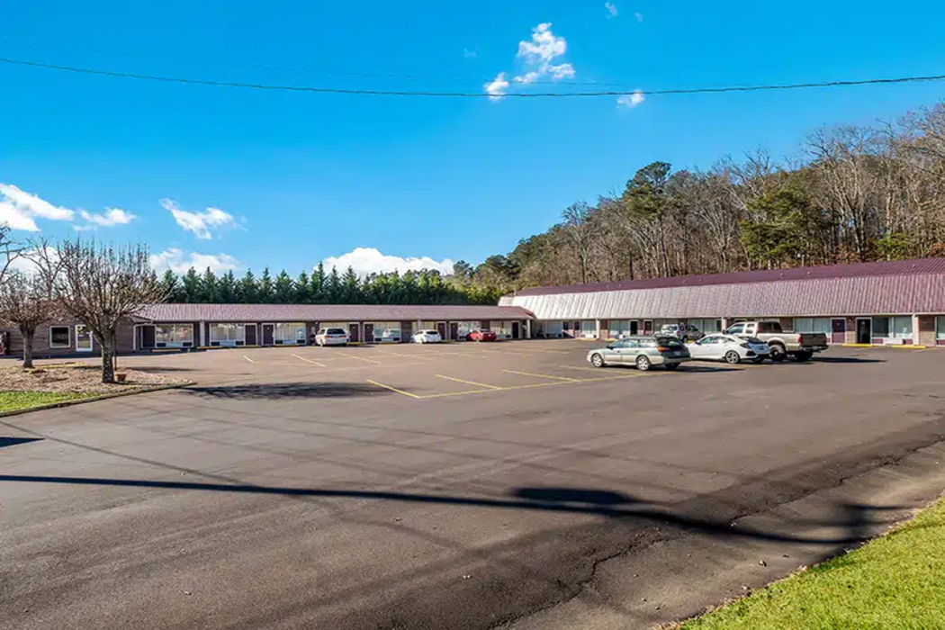 Knights Inn Cleveland, TN 14/25