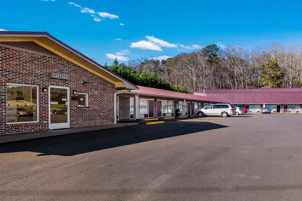 Knights Inn Cleveland, TN 15/25