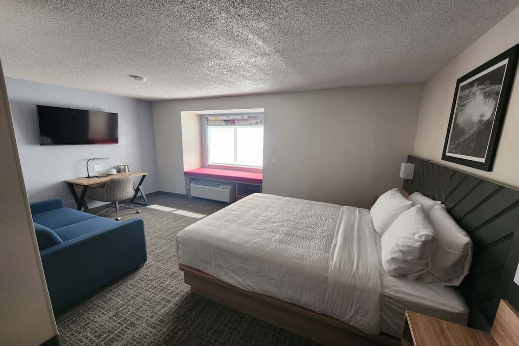 Best Western Buffalo Inn & Suites 9/19