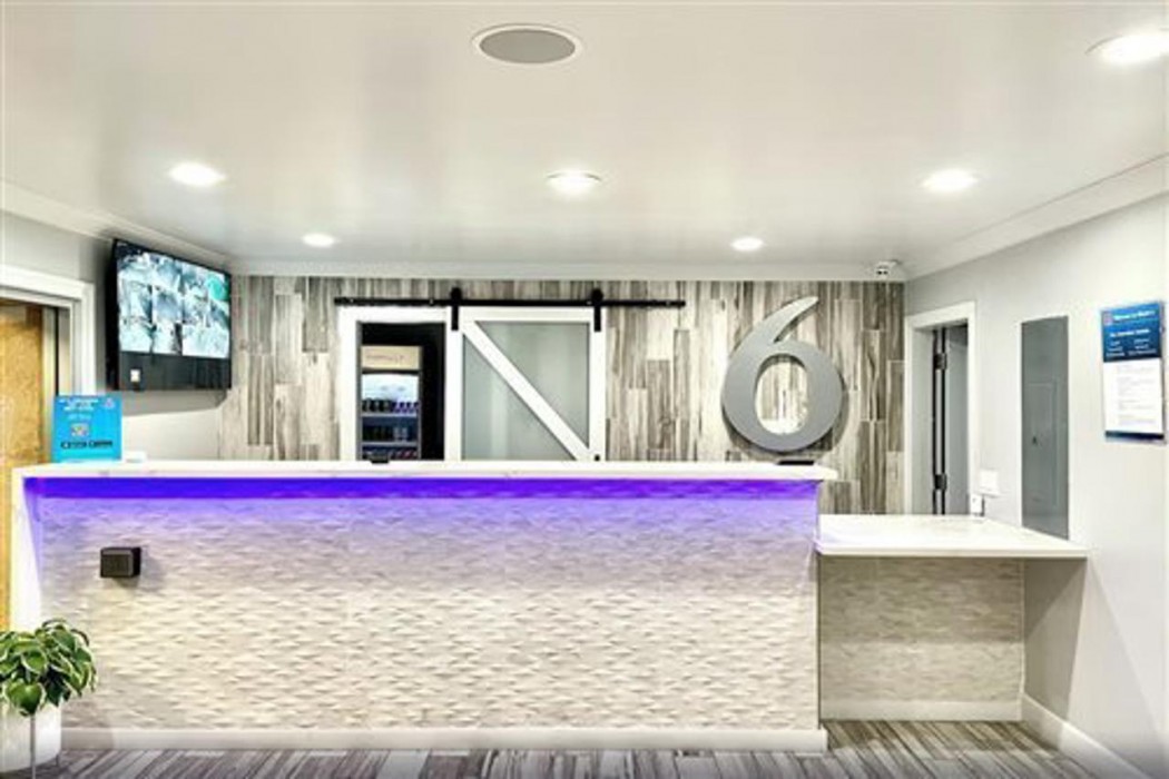 Lobby at Motel6 Yuba City, CA, YUBA CITY - CA