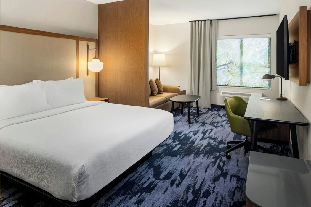 Fairfield Inn & Suites by Marriott Cedar Rapids North 10/52