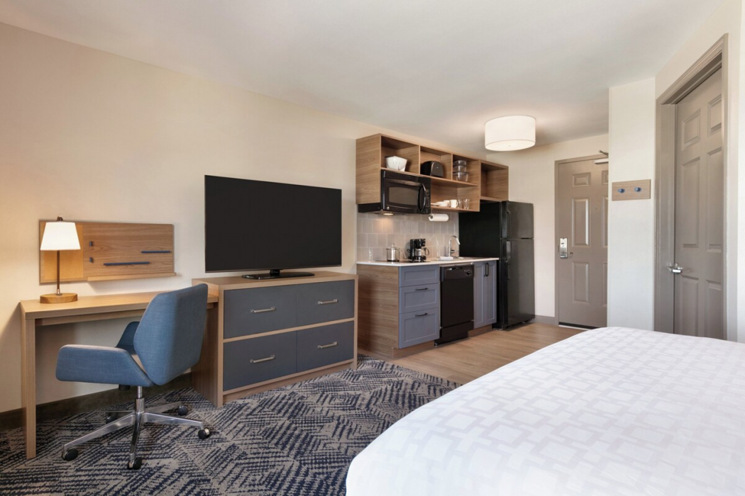 Candlewood Suites Columbus North - Worthington 6/25