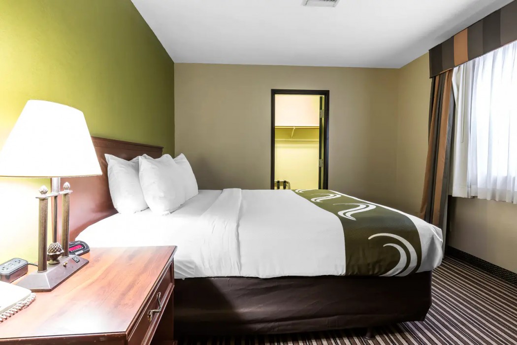 Quality Inn & Suites Columbia I-70 13/34