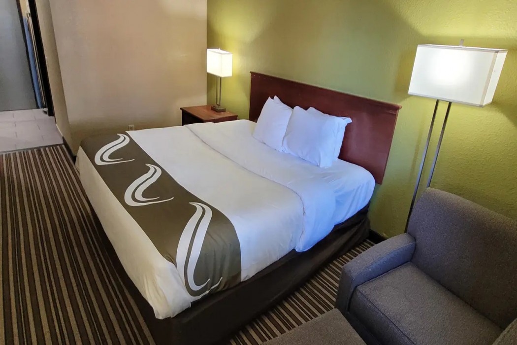 Quality Inn & Suites Columbia I-70 14/34