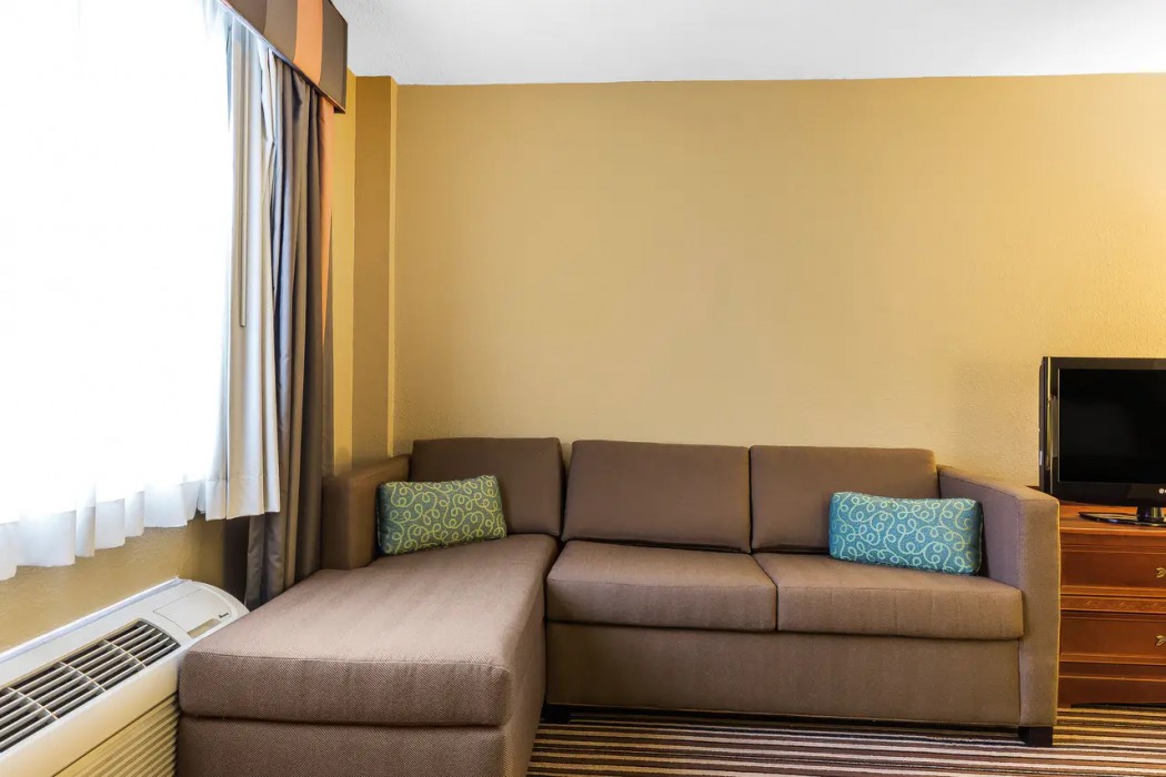 Quality Inn & Suites Columbia I-70 10/34