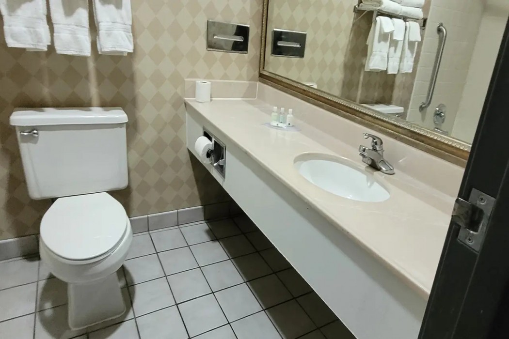 Quality Inn & Suites Columbia I-70 16/34