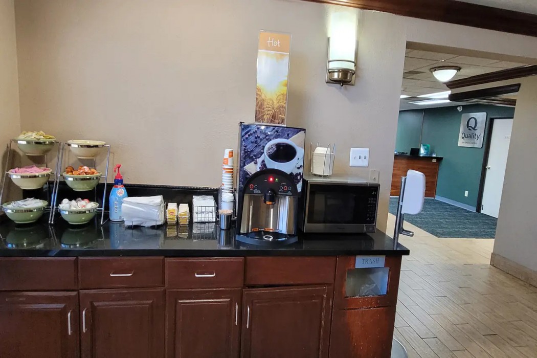 Quality Inn & Suites Columbia I-70 25/34