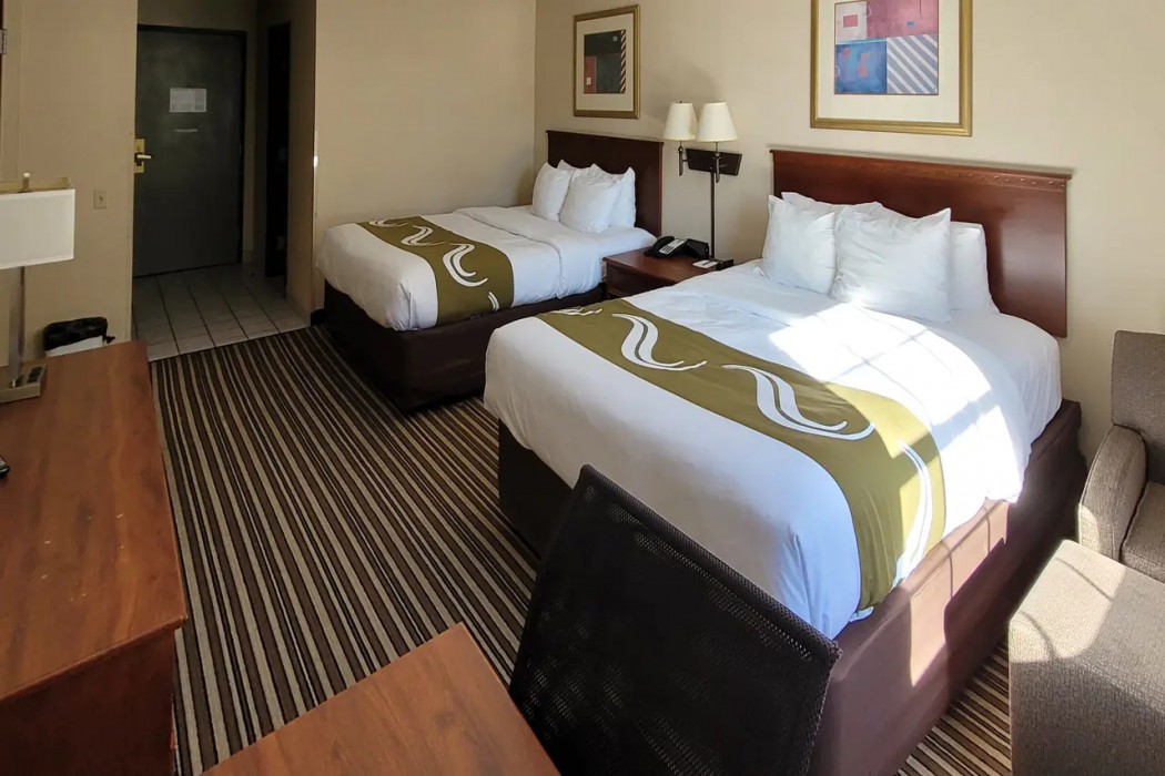 Quality Inn & Suites Columbia I-70 11/34