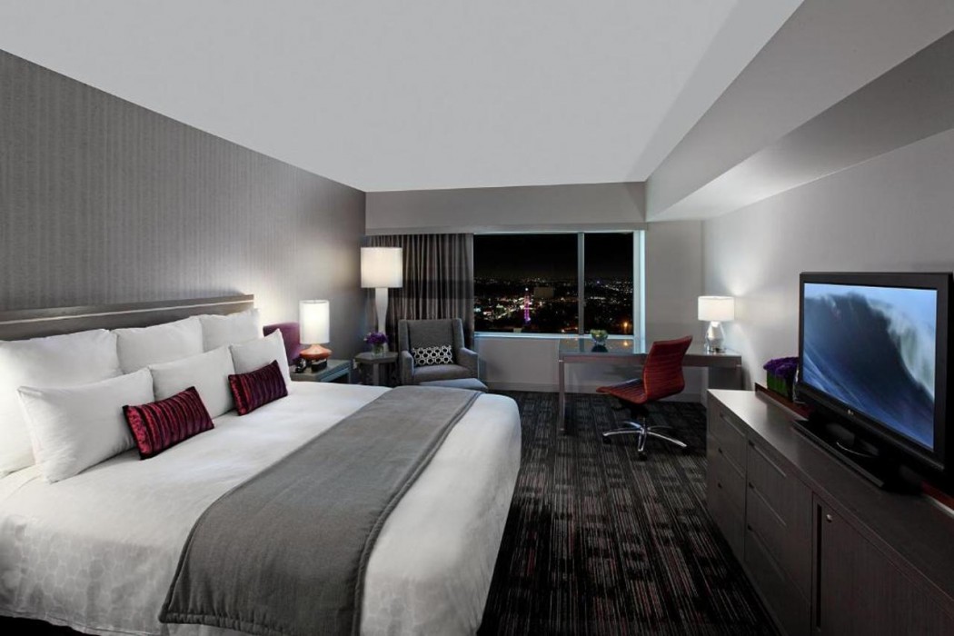 Loews Hollywood Hotel 18/73