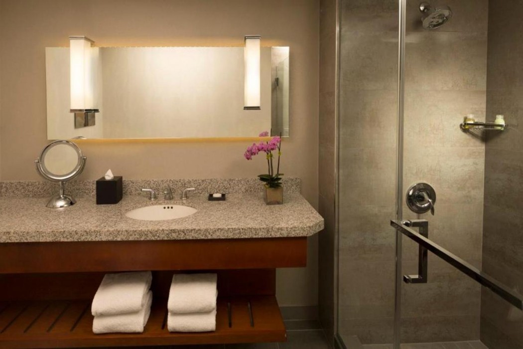 Loews Hollywood Hotel 14/73