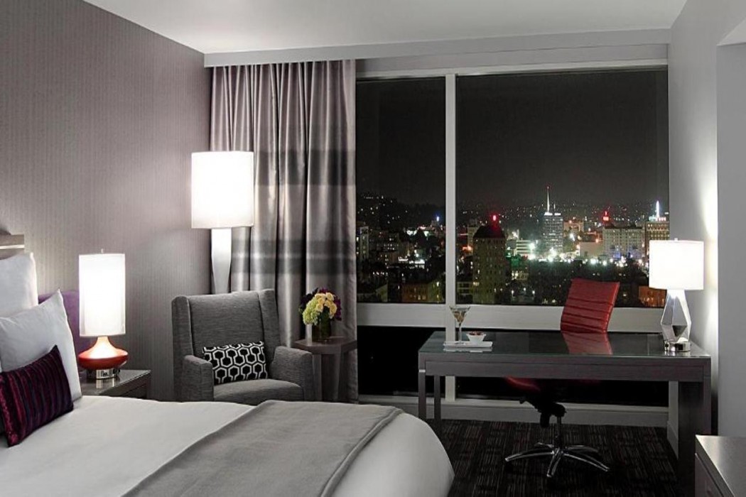 Loews Hollywood Hotel 17/73
