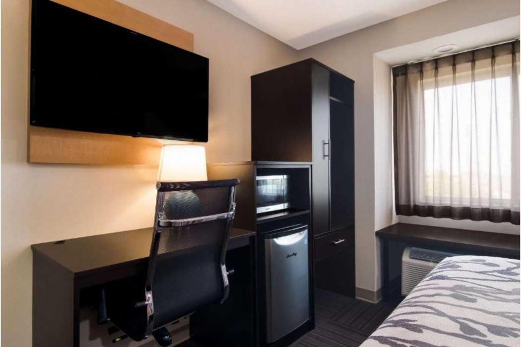 Sleep Inn Erie near Sports Center 14/44