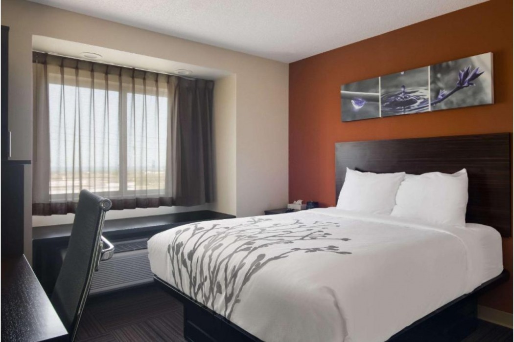 Sleep Inn Erie near Sports Center 16/44