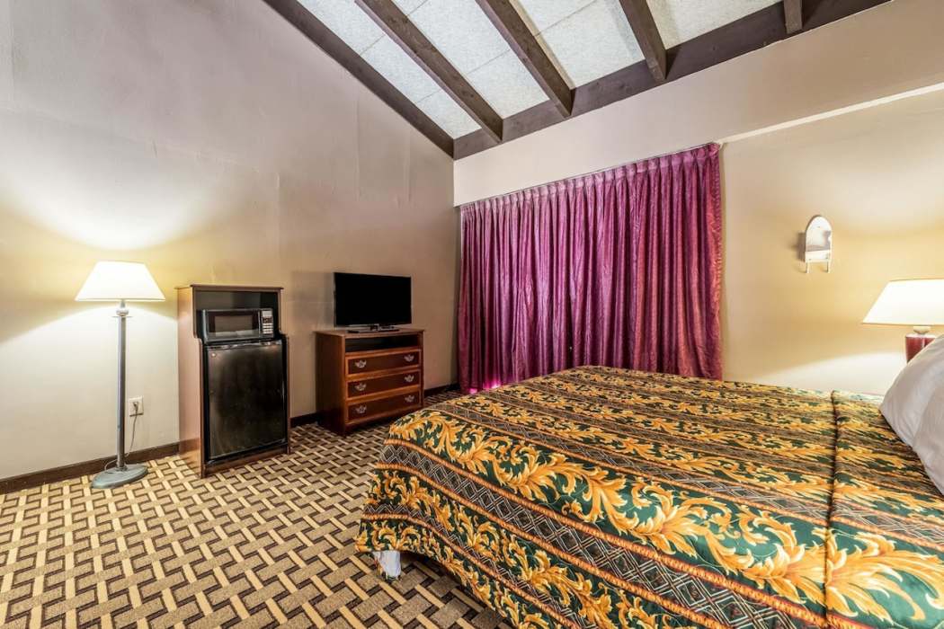 Americas Best Value Inn Franklin 15/24