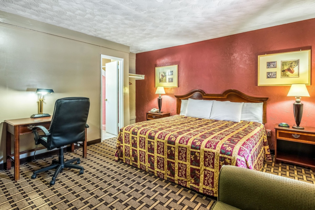 Americas Best Value Inn Franklin 14/24