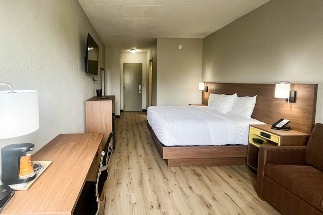 Studio6 Suites Fremont, OH 13/22