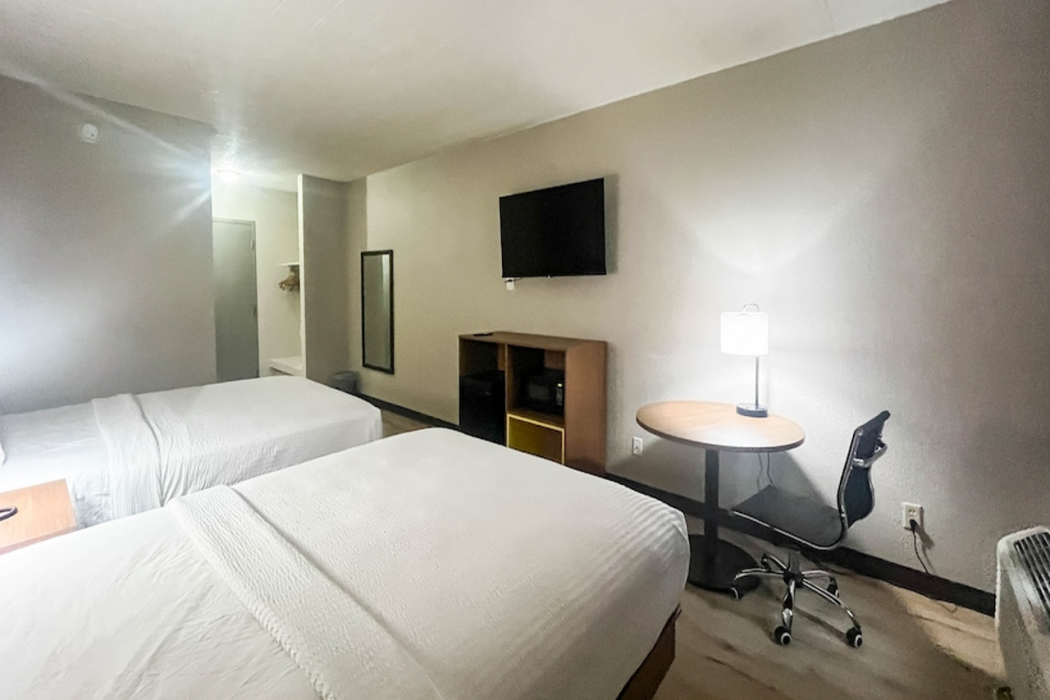 Studio6 Suites Fremont, OH 9/22