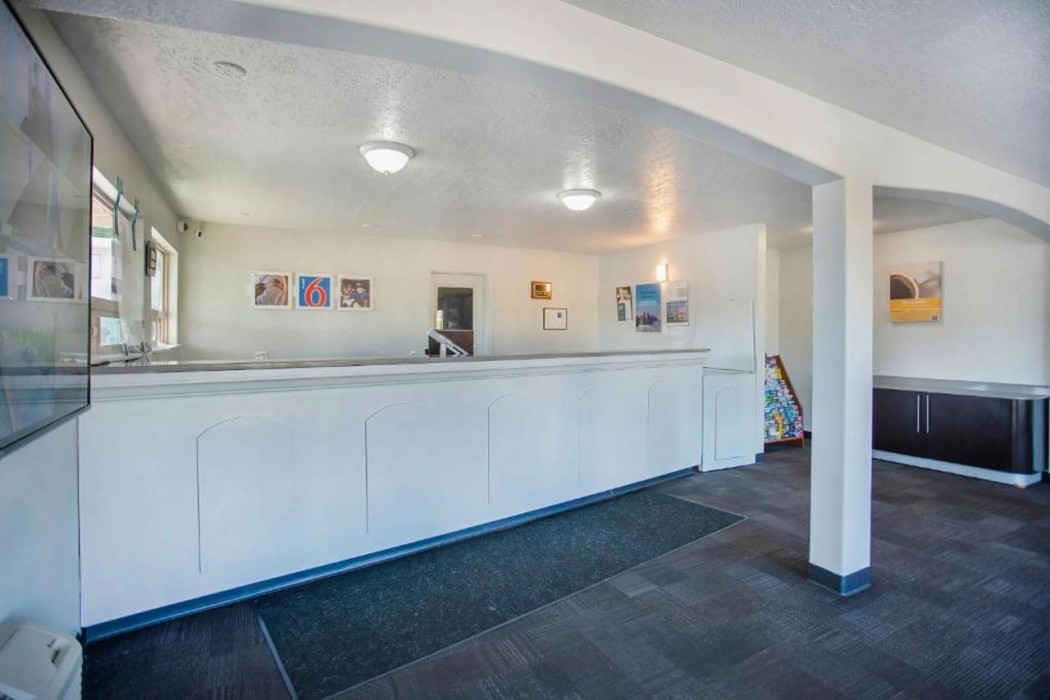 Motel6 Gresham, OR - Portland 7/56