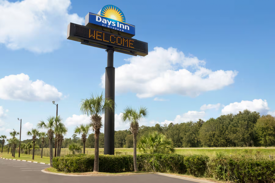 Days Inn by Wyndham Hardeeville/ I-95 State Line 2/10